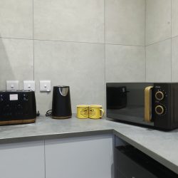 Free to use facilities in the utility / kitchen area at Tonnau'r Môr Abersoch